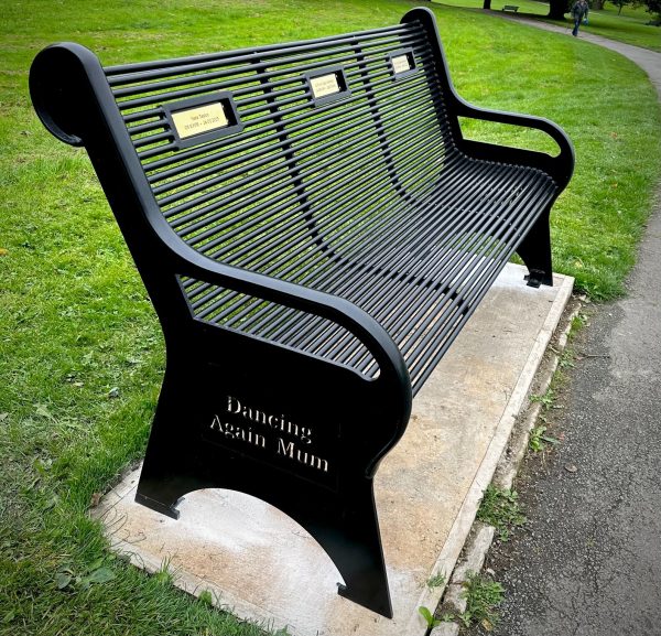Handcrafted Personalised Memorial Bench | Solid steel Construction | Custom Brass Name Plates And Wording - Image 3